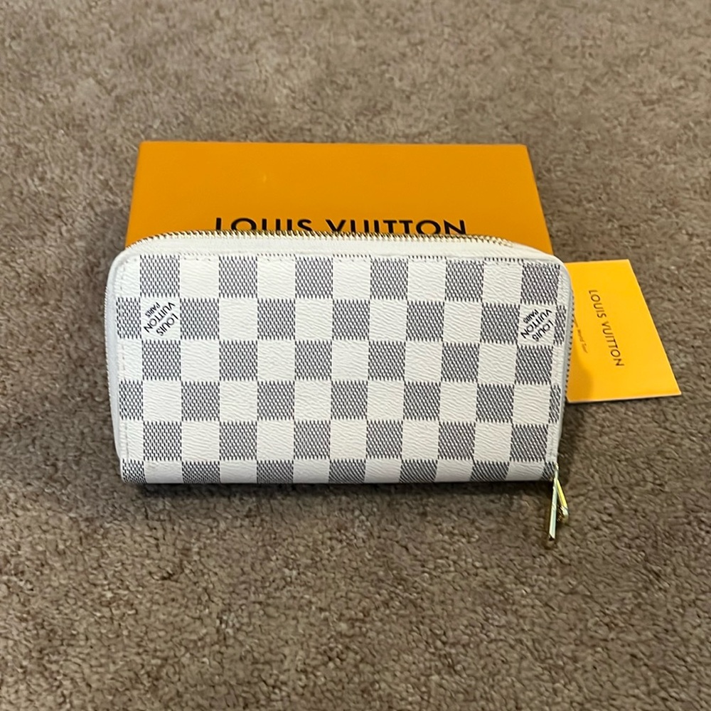 Double zippy wallet